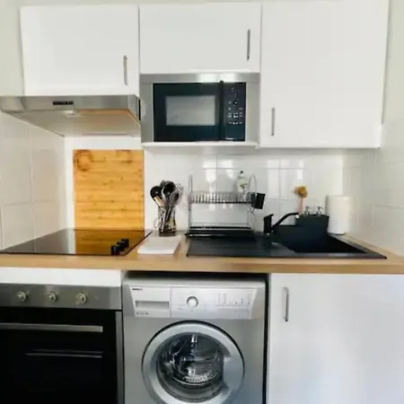 Beautiful Two-room Near The Old Port Lägenhet